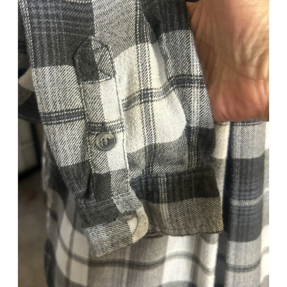 American Eagle Womens S  Amazingly Soft Boyfriend Fit flannel Gray Button